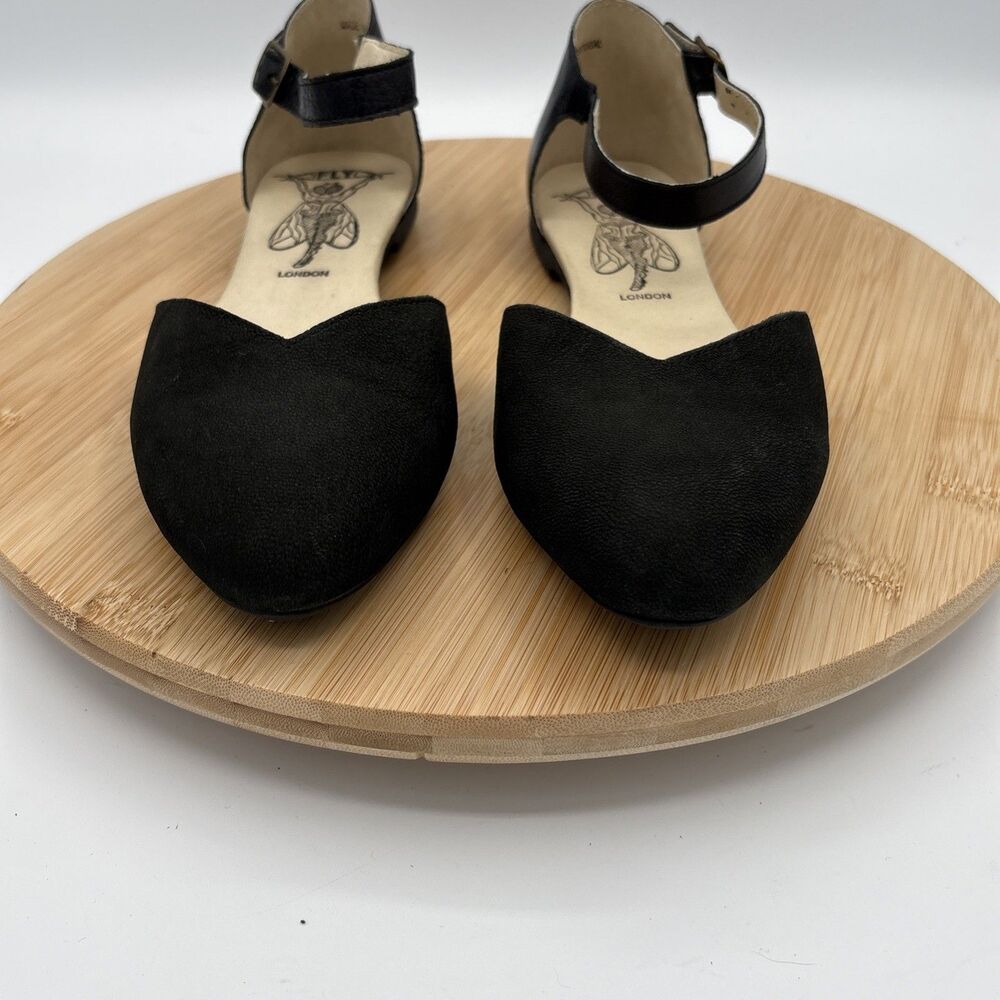 Fly London Black Leather Ankle Strap Flats Closed Toes Mary Jane EU 39 Minimal - Picture 4 of 13
